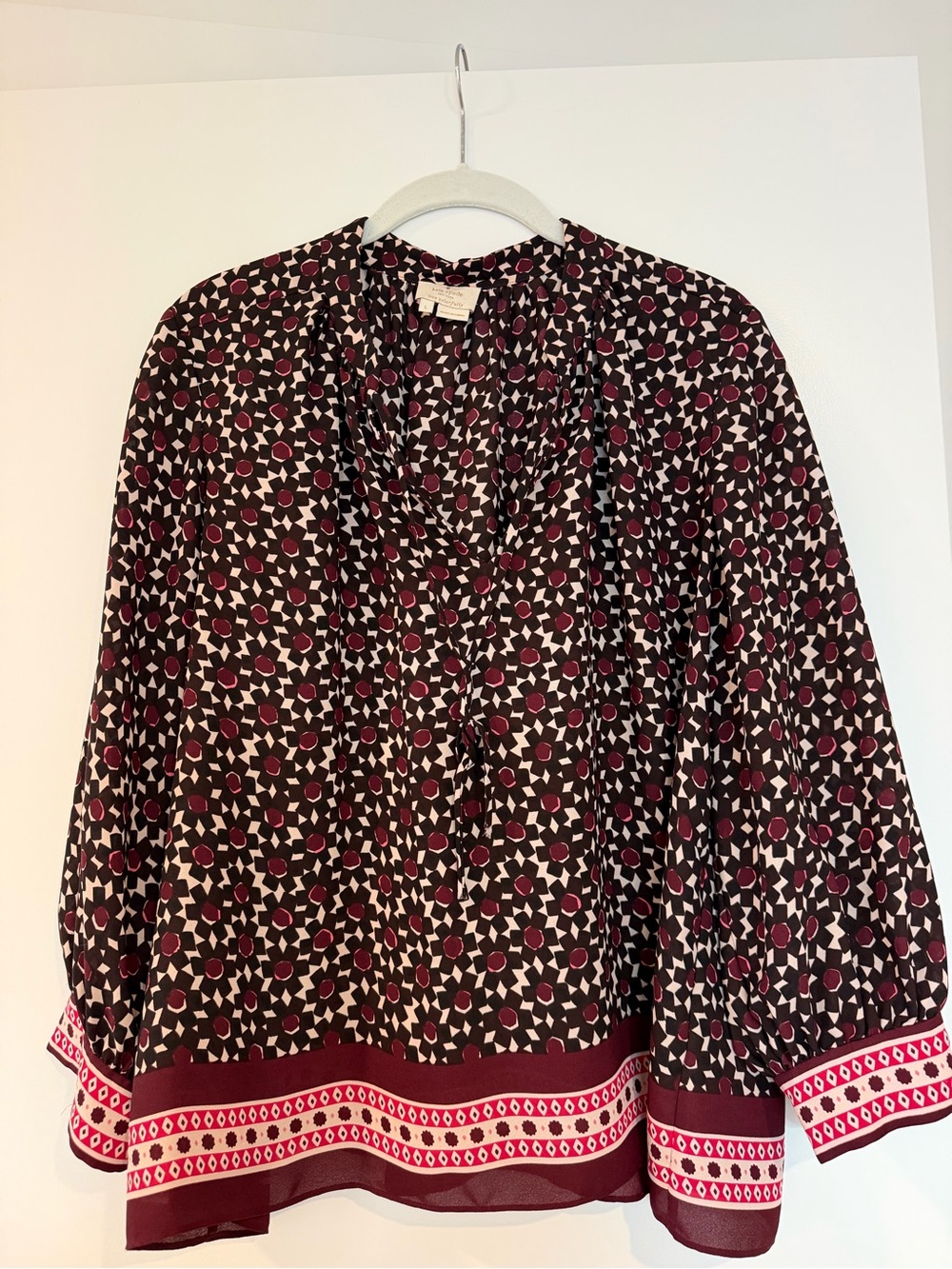Kate Spade New York | floral printed blouse in deep cocoa/burgundy/pink print